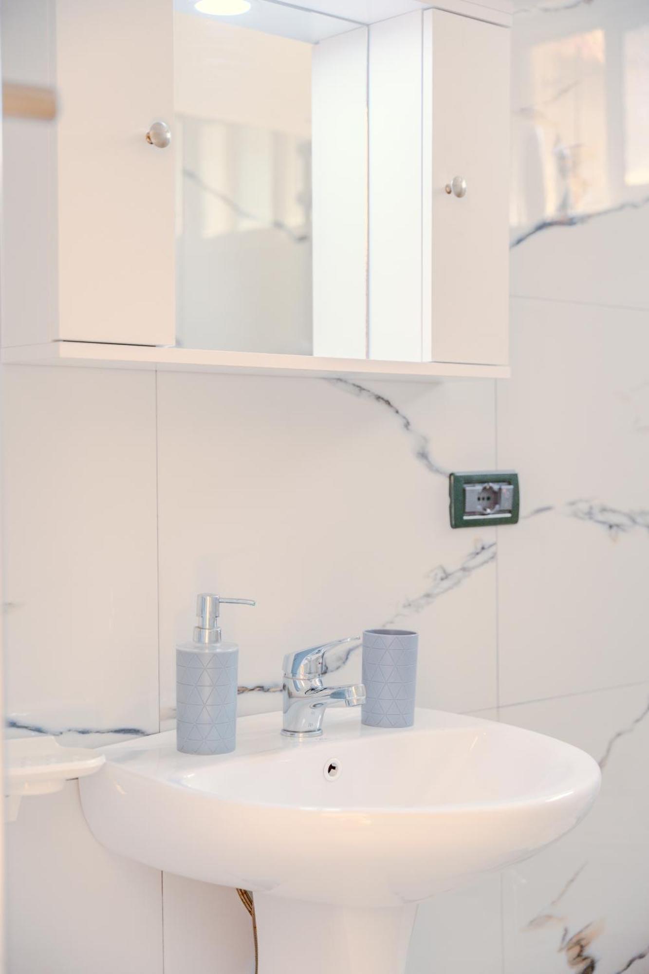 Bejart Apartment 5 Тирана Экстерьер фото